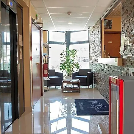 Garabel Hotel 2*